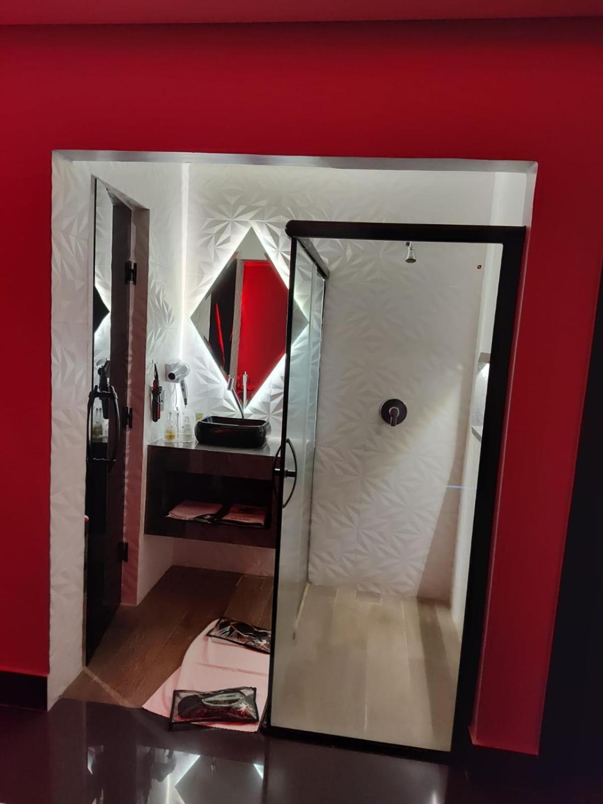 Eros Motel クイアバ エクステリア 写真