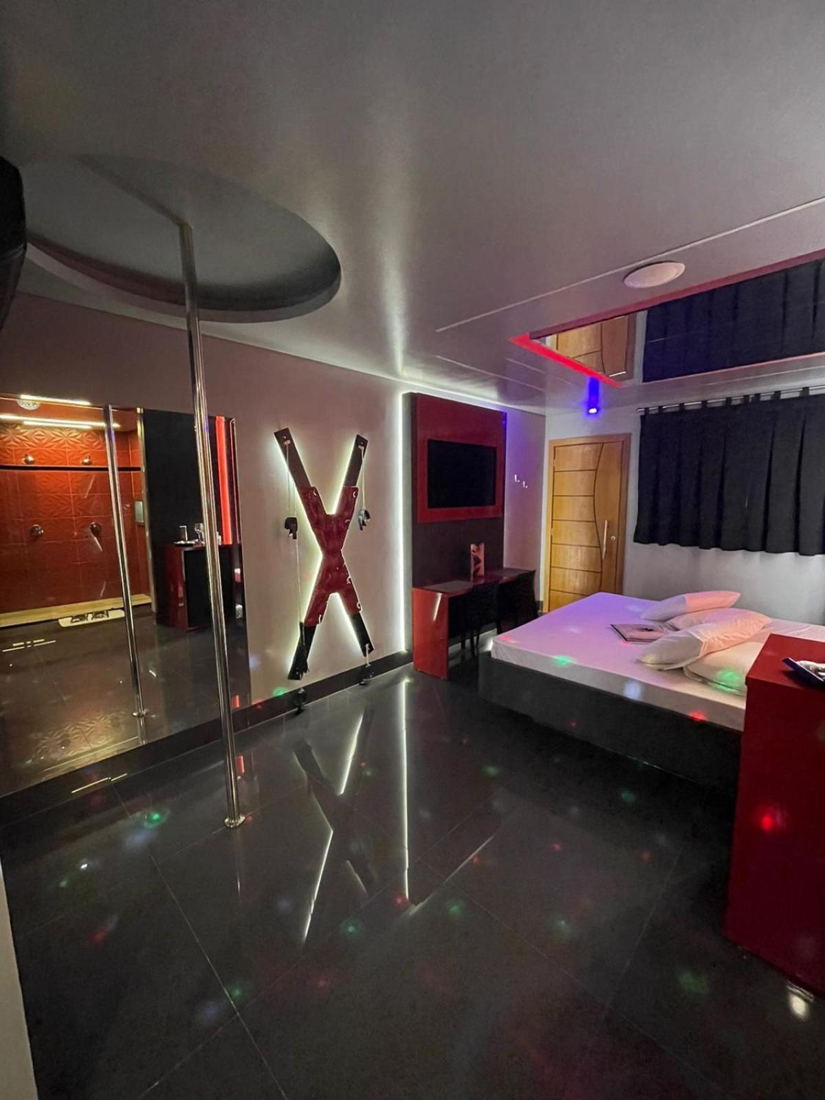 Eros Motel クイアバ エクステリア 写真